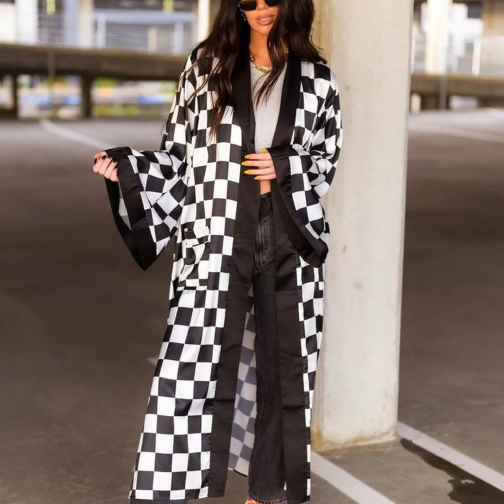 Dressed in LALA good Karma Kimono (size fits most)